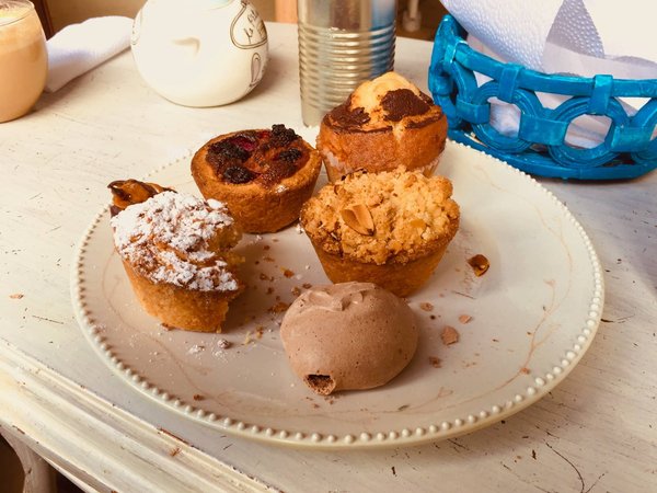 How to Craft a Gourmet Chocolate Hazelnut Tart with a Frangelico Ganache?