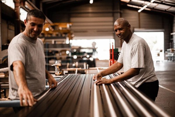 What Are the Most Effective Techniques for Styling a Bodycon Dress in a Professional Setting?